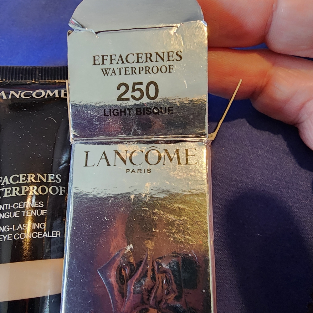 Lancome Effacernes Waterproof Concealer - Light Bisque (250) - Picture 3 of 4